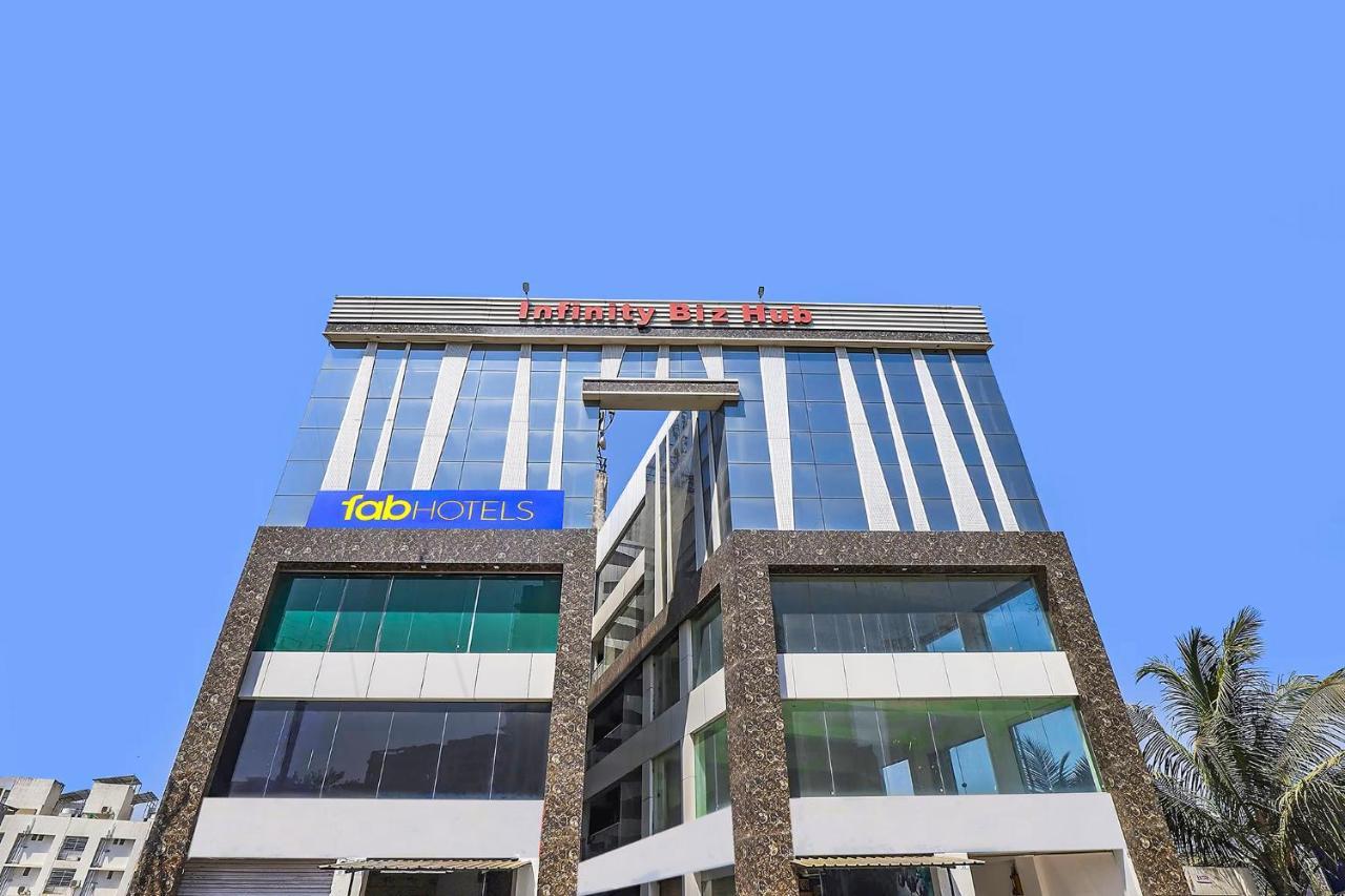 Fabhotel Code สุรัต ภายนอก รูปภาพ