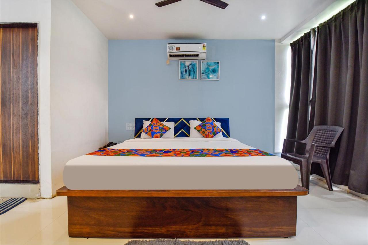 Fabhotel Code สุรัต ภายนอก รูปภาพ