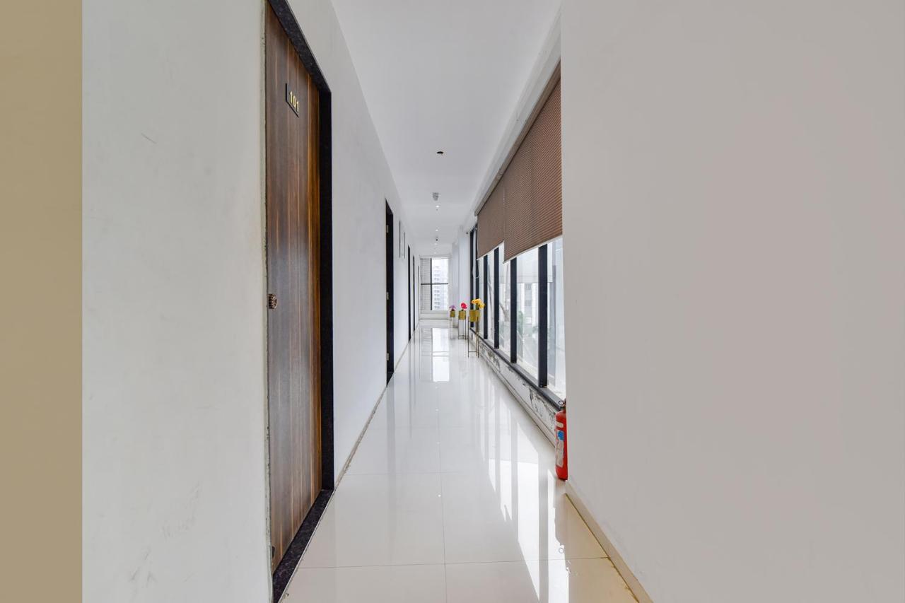 Fabhotel Code สุรัต ภายนอก รูปภาพ