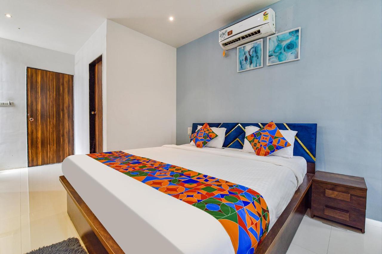 Fabhotel Code สุรัต ภายนอก รูปภาพ