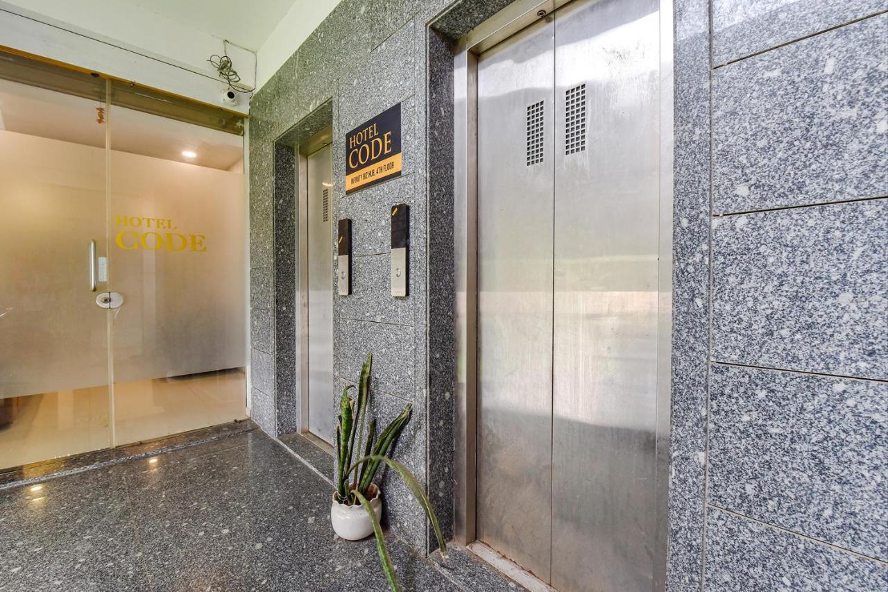 Fabhotel Code สุรัต ภายนอก รูปภาพ