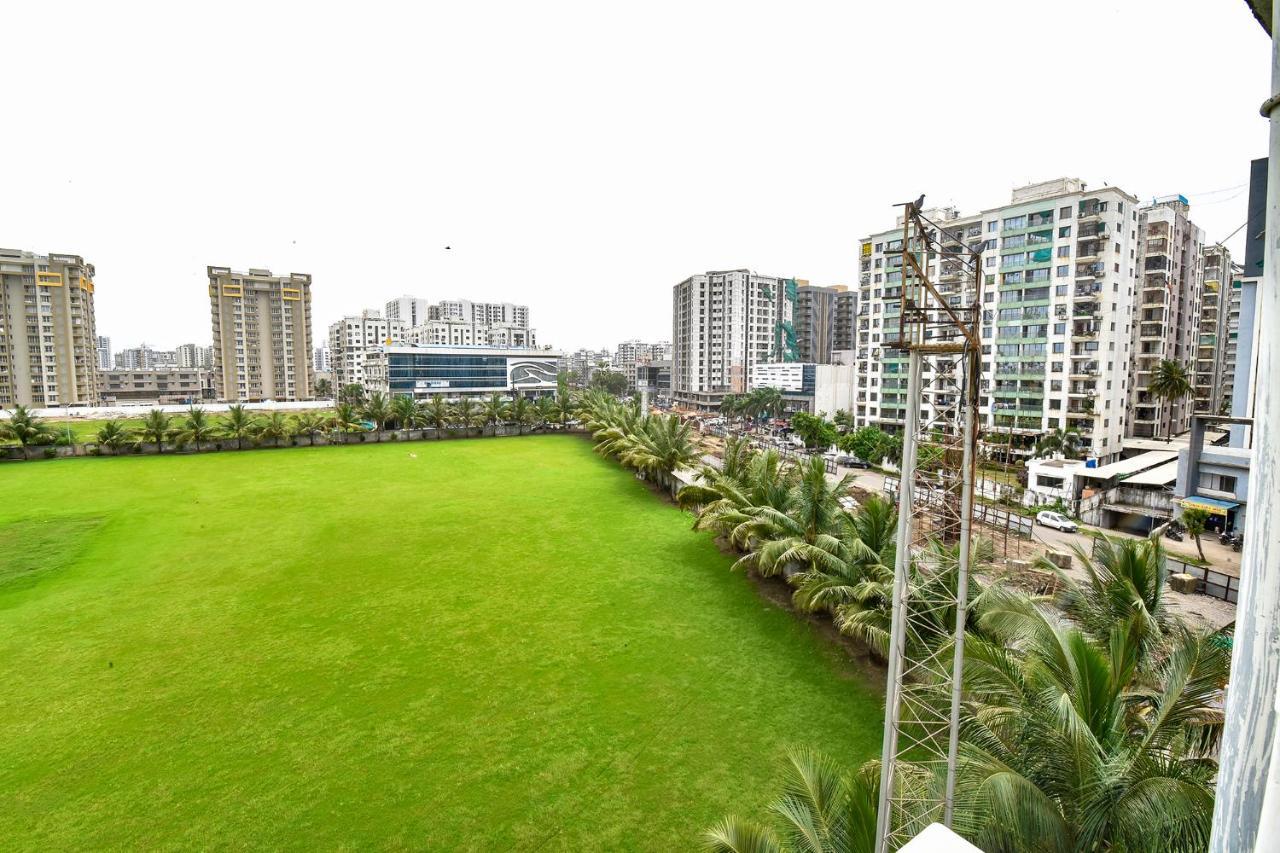 Fabhotel Code สุรัต ภายนอก รูปภาพ